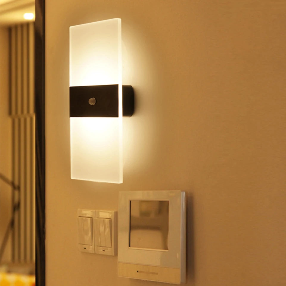 USB Elegant Wall Lamp